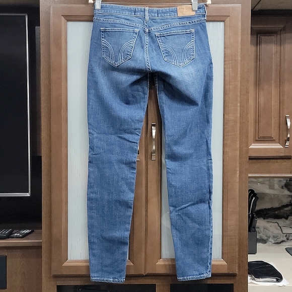 Hollister Denim - Hollister women's skinny jeans - Size 5